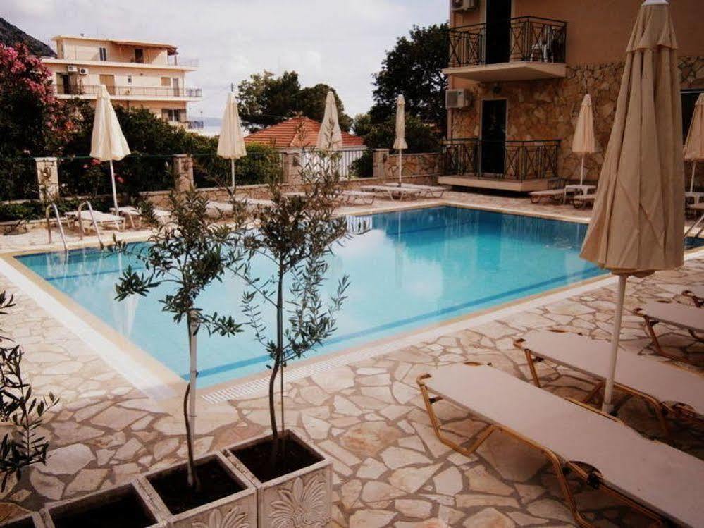 Petros Studios Poros  Exterior photo
